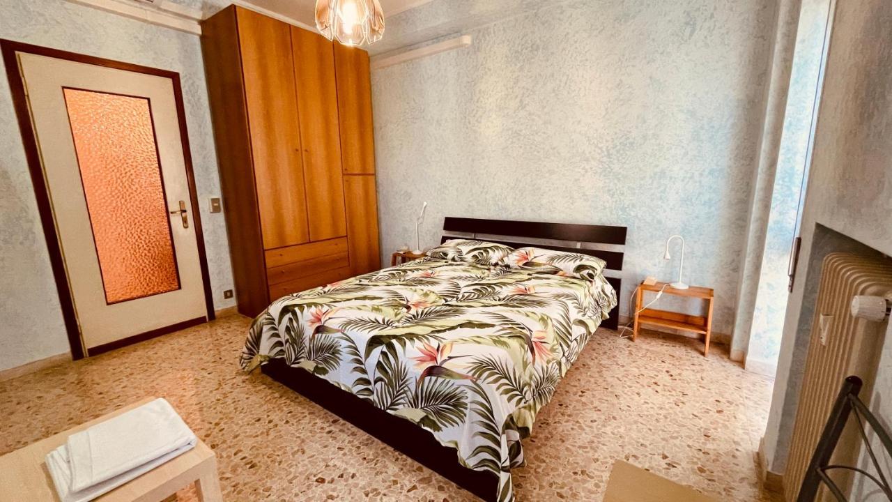 Casa Imma Lake, Center And Everything You Need Desenzano del Garda Bagian luar foto